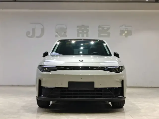 Leapmotor C10 — Фото автомобиля 2