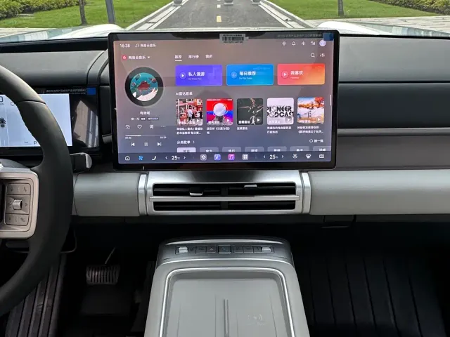 BYD FangChengBao Titanium 7 — Фото автомобиля 14