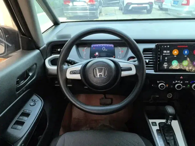 Honda Fit — Фото автомобиля 10