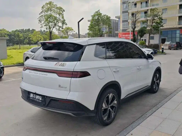 BYD Song Pro — Фото автомобиля 8