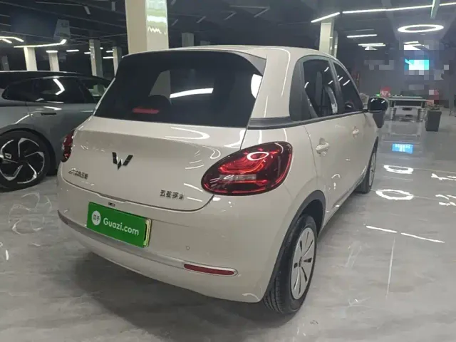 Wuling Bingo — Фото автомобиля 6