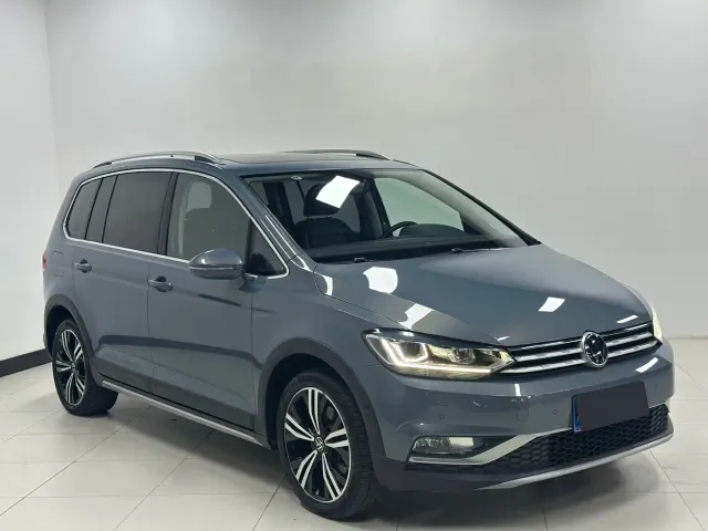 Volkswagen Touran — Фото автомобиля 3