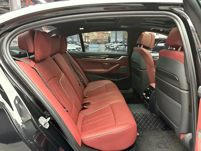 BMW 5 Series — Фото автомобиля 7