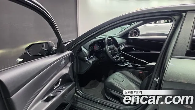Hyundai AVANTE Новый Avante (CN7) — Фото автомобиля 10