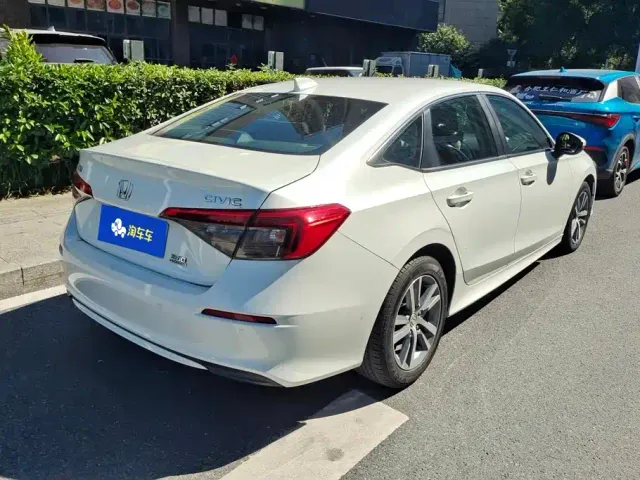 Honda Civic — Фото автомобиля 3
