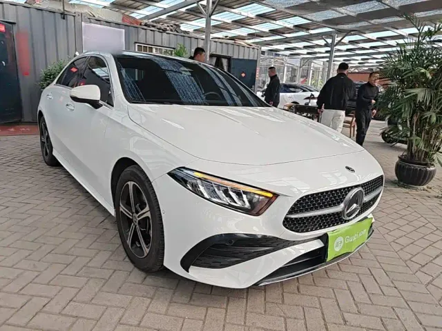 Mercedes-Benz A-Class — Фото автомобиля 3