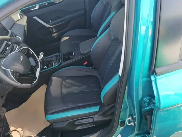 Dongfeng Yixuan — Фото автомобиля 14