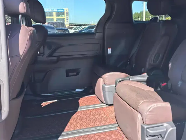 Toyota Granvia — Фото автомобиля 5