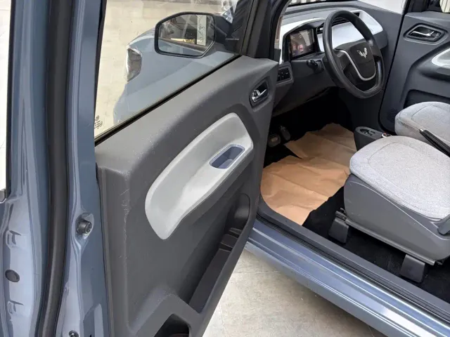 Wuling Hongguang Mini EV — Фото автомобиля 10