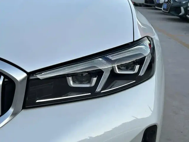 BMW 3 Series — Фото автомобиля 3