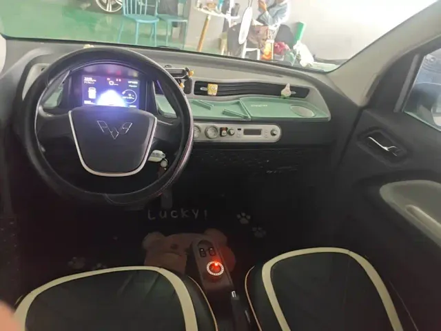 Wuling Hongguang Mini EV — Фото автомобиля 11