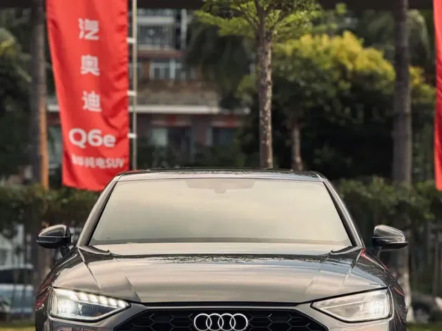 Audi A4L — Фото автомобиля 2