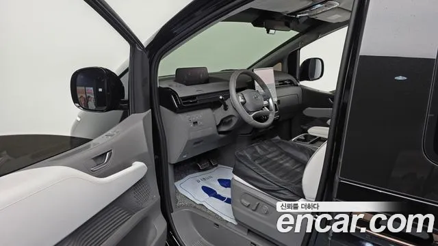Hyundai Staria Staria 4WD Lounge 9 мест — Фото автомобиля 10