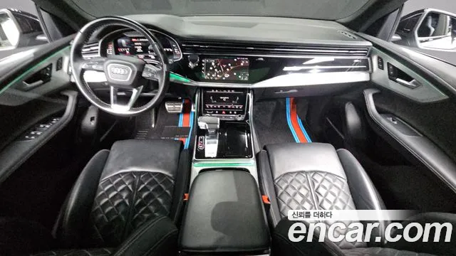 Audi Q8 55 TFSI quattro Premium — Фото автомобиля 7