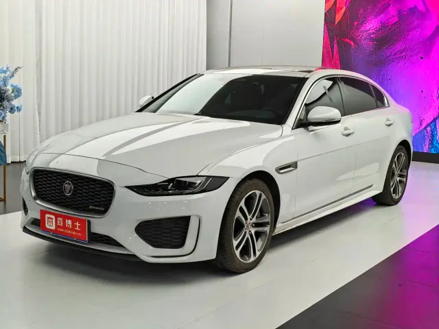 Фотография автомобиля — Jaguar XEL