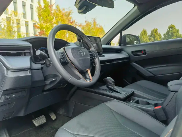 Toyota Frontlander — Фото автомобиля 7