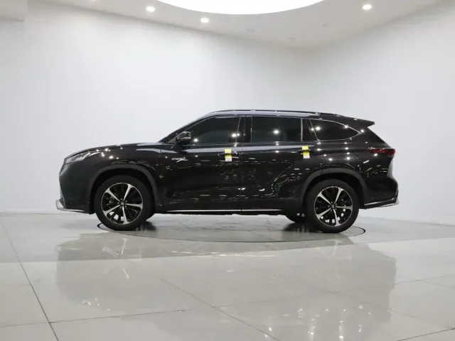 Toyota Crown Kluger — Фото автомобиля 8