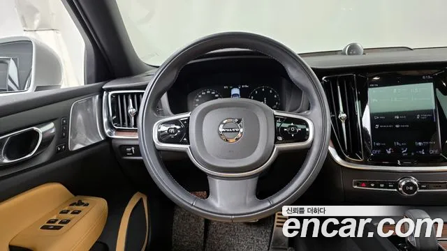 Вольво V60 V60 Cross Country 2 поколение B5 Pro AWD — Фото автомобиля 13