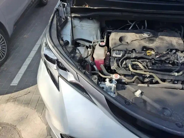 Toyota Sienna — Фото автомобиля 18