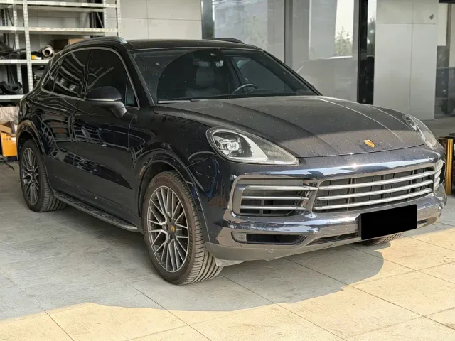 Porsche Cayenne — Фото автомобиля 2