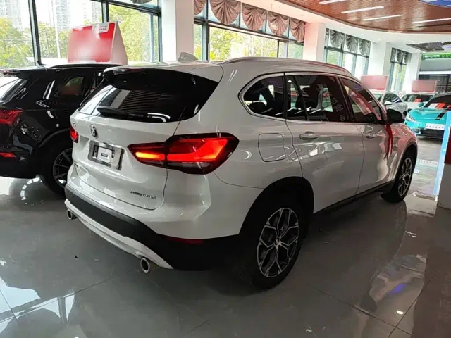 BMW X1 — Фото автомобиля 6