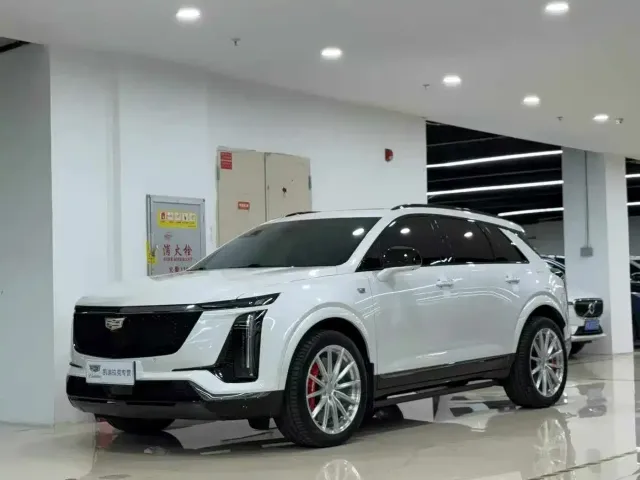 Фотография автомобиля — Cadillac XT5
