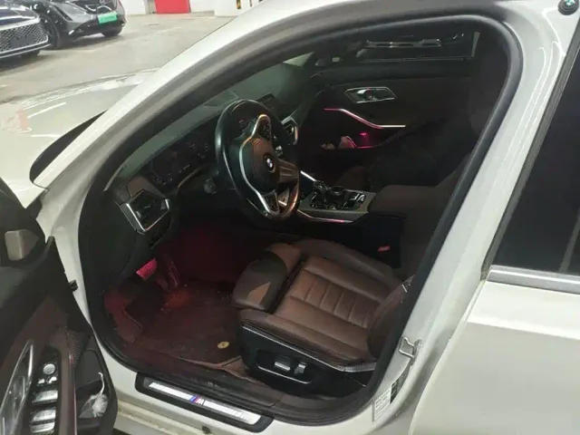 BMW 3 Series — Фото автомобиля 13