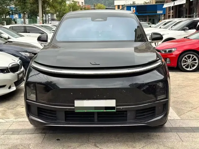 Li Auto L7 — Фото автомобиля 2