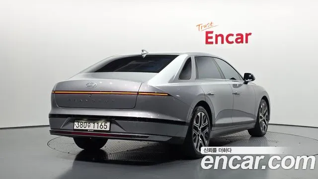 Hyundai Grandeur GN7 — Фото автомобиля 2