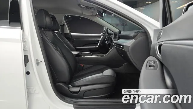 Hyundai Sonata — Фото автомобиля 16