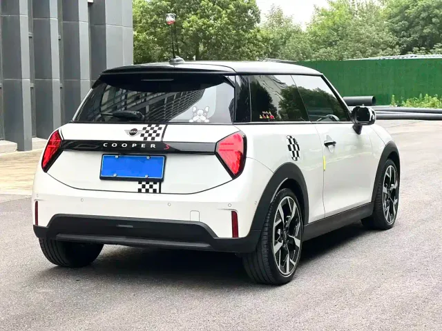 MINI Hatch — Фото автомобиля 6