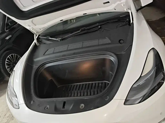 Tesla Model Y 2022 Facelift Long Range All-Wheel Drive Version — Фото автомобиля 24