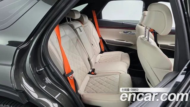 Genesis GV70 — Фото автомобиля 17