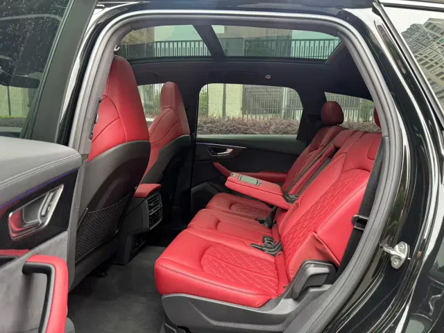 Audi Q7 — Фото автомобиля 11