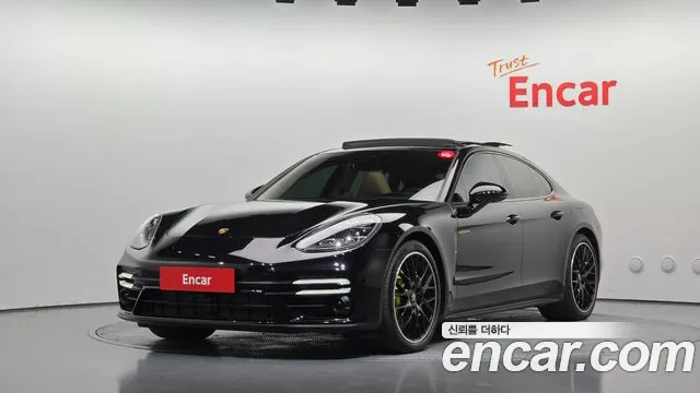 Фотография автомобиля — Porsche Panamera 971