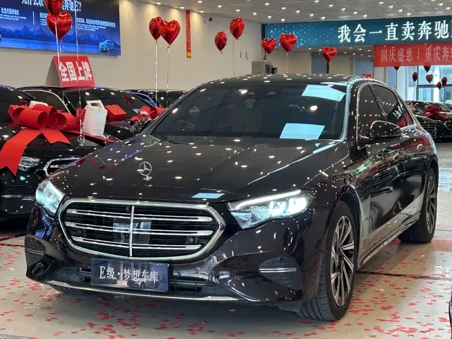 Mercedes-Benz E-Class — Фото автомобиля 2