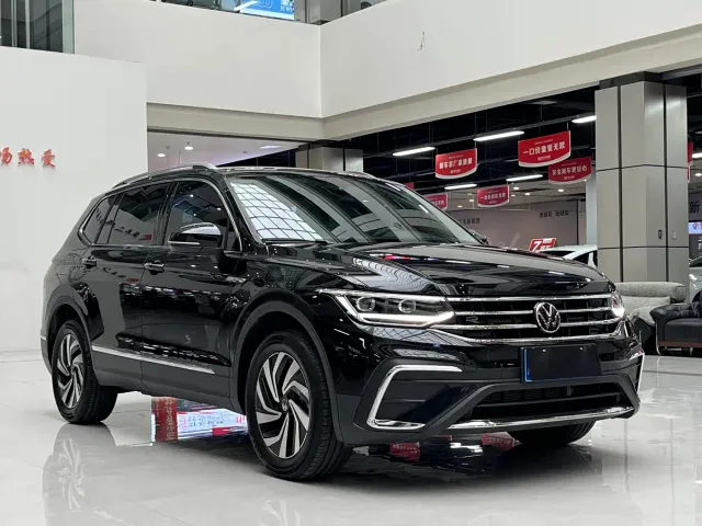 Volkswagen Tiguan L — Фото автомобиля 3