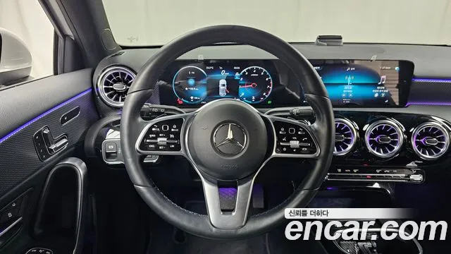 Mercedes-Benz A-Class — Фото автомобиля 12