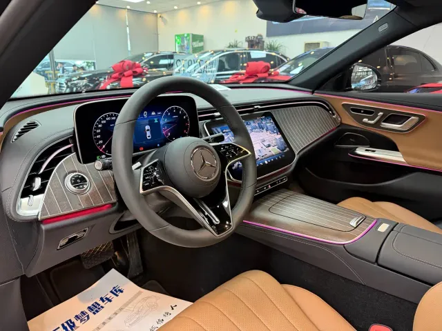 Mercedes-Benz E-Class — Фото автомобиля 7