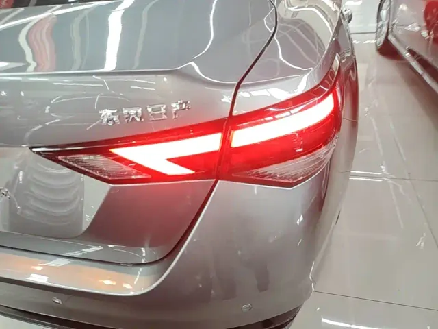 Nissan Sylphy — Фото автомобиля 7
