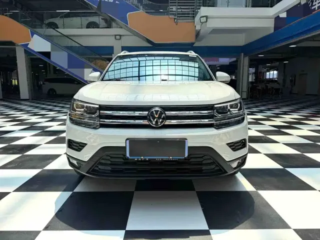 Volkswagen Tharu — Фото автомобиля 2