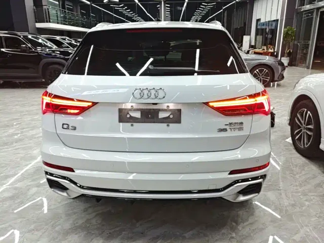 Audi Q3 — Фото автомобиля 3
