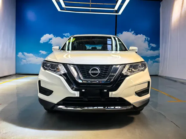 Nissan X-Trail — Фото автомобиля 2