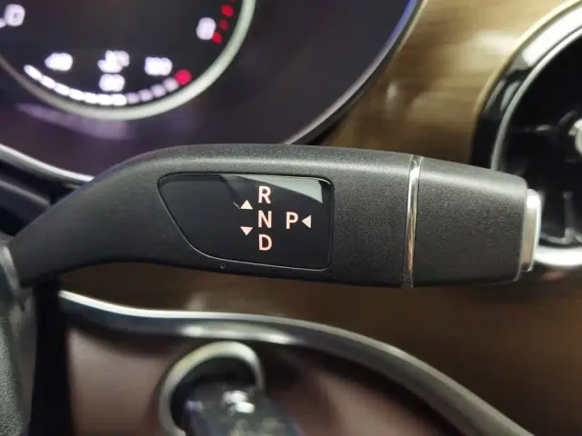 Mercedes-Benz V-Class — Фото автомобиля 13