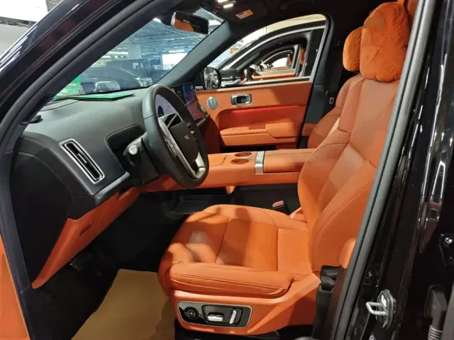 Li Auto L7 — Фото автомобиля 14