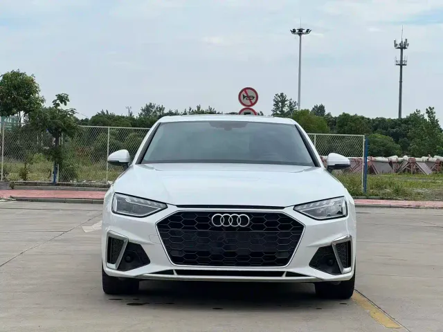 Audi A4L — Фото автомобиля 3