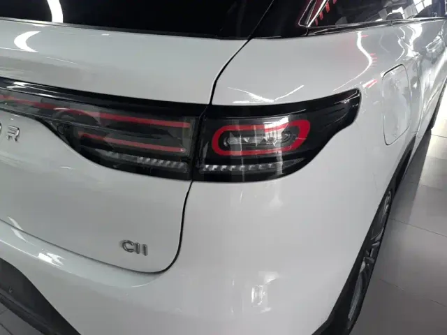 Leapmotor C11 — Фото автомобиля 7
