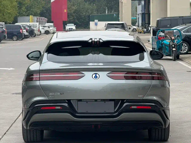 Denza Z9GT — Фото автомобиля 5
