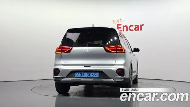 Kia Niro Niro Plus Air — Фото автомобиля 4