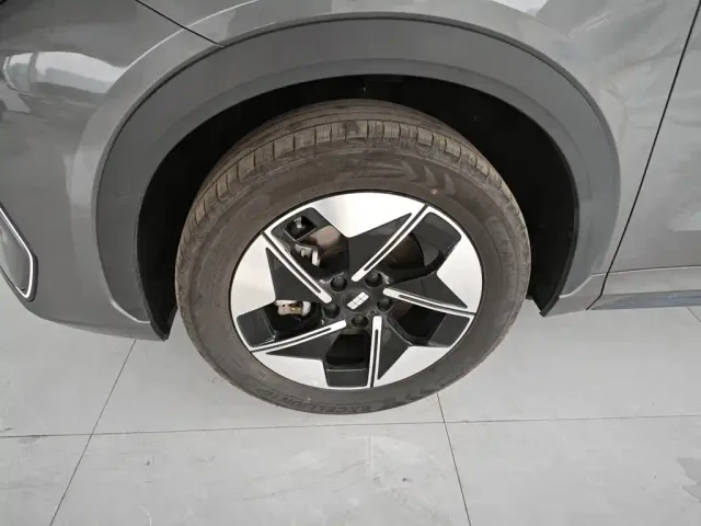 Geely Galaxy E5 — Фото автомобиля 22